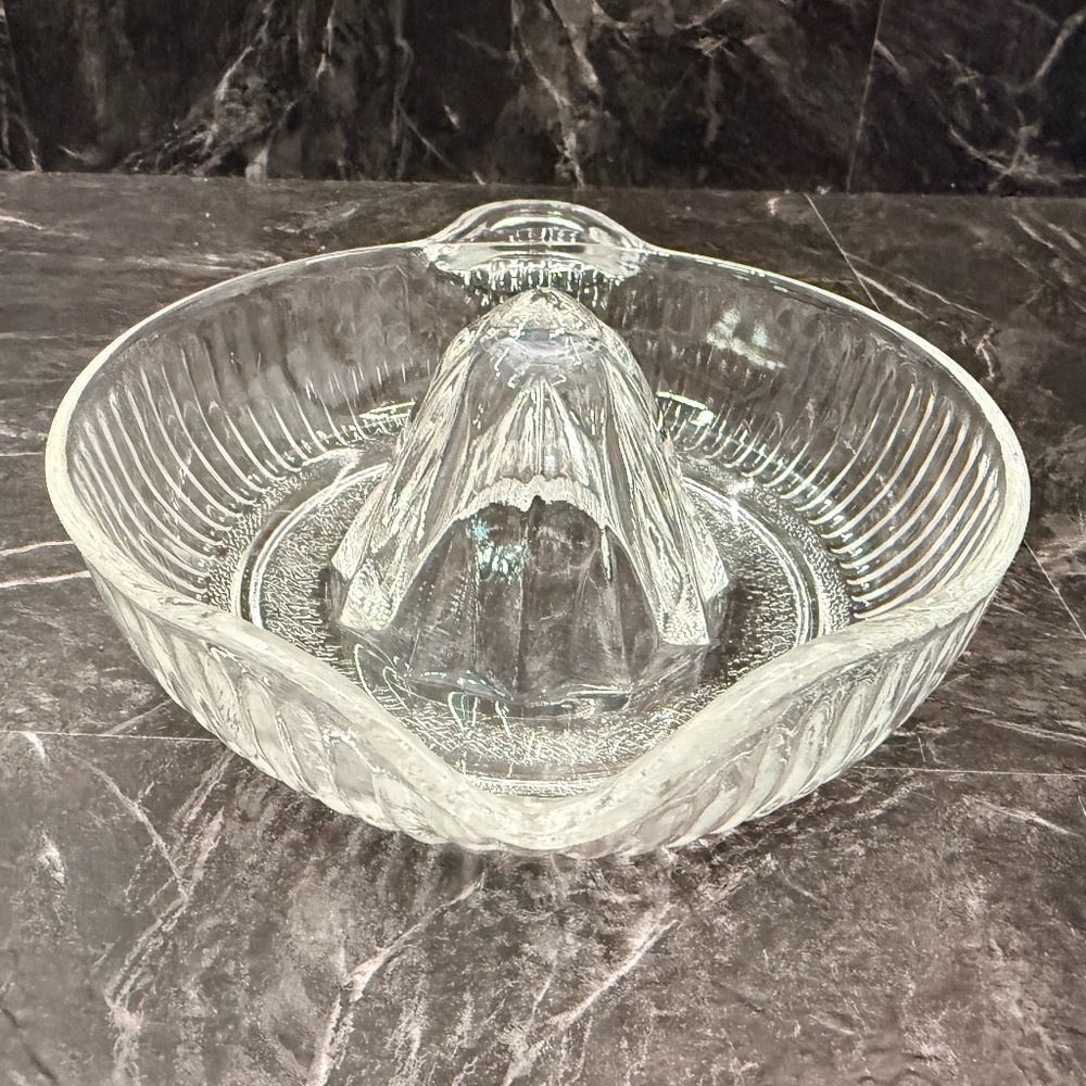 Glass Ribbed Citrus Juicer - Picture 5 of 11